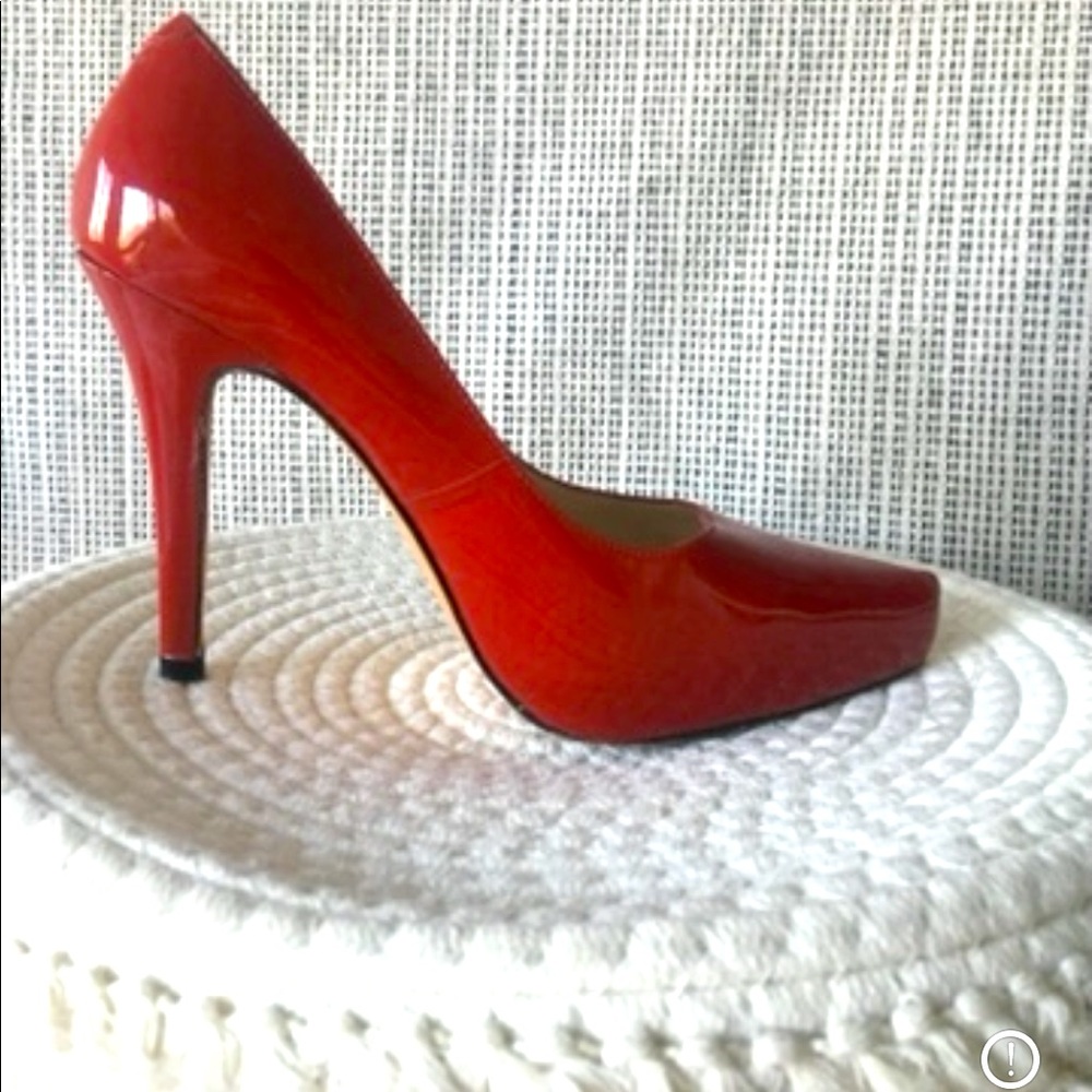 Beautiful Red Steve Madden high heels
